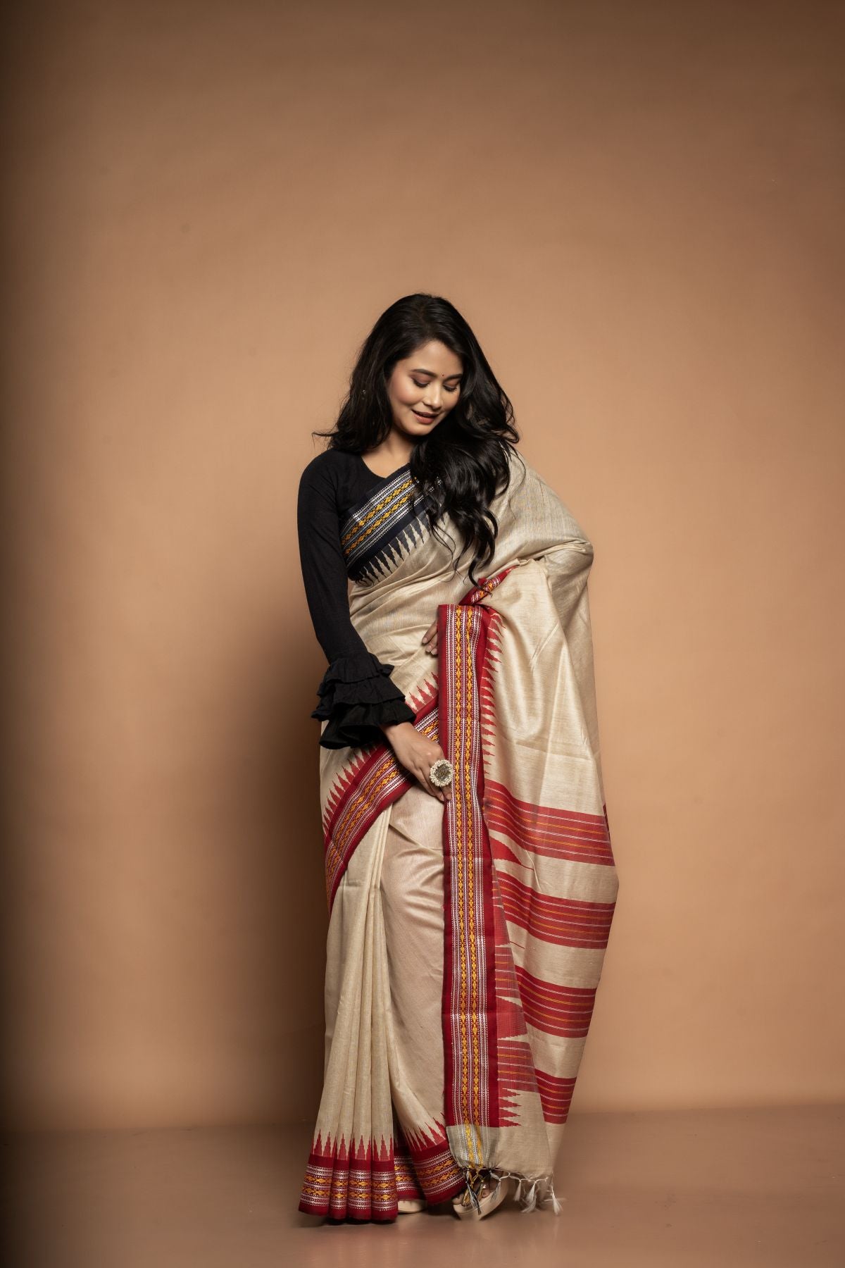 Pratima | Vidarbha Tussar Saree with Ganga-Jamuna Border in Cream-Red