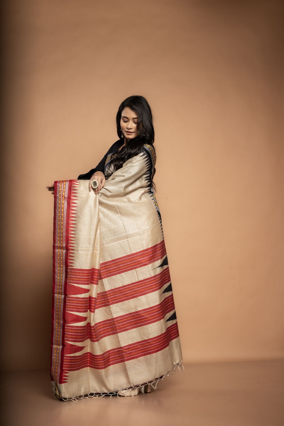 Pratima | Vidarbha Tussar Saree with Ganga-Jamuna Border in Cream-Red